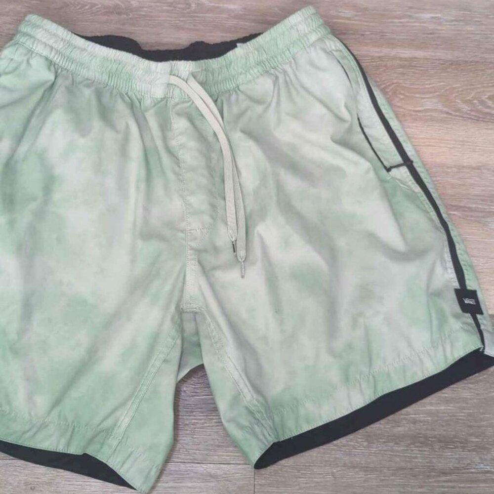 Vans mens boardshorts size xl‎